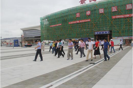 喜迎十九大，身邊看變化——我市干部賢內(nèi)助、鄉(xiāng)鎮(zhèn)街道負(fù)責(zé)人參觀高鐵商務(wù)區(qū)
