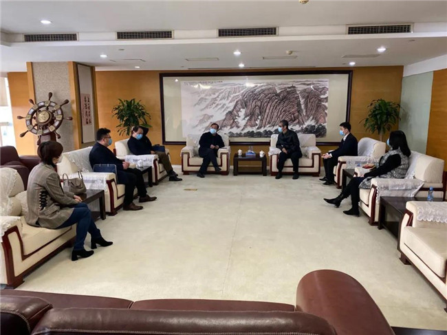 陳鴻云帶隊(duì)赴省中信銀行、農(nóng)發(fā)行走訪對(duì)接
